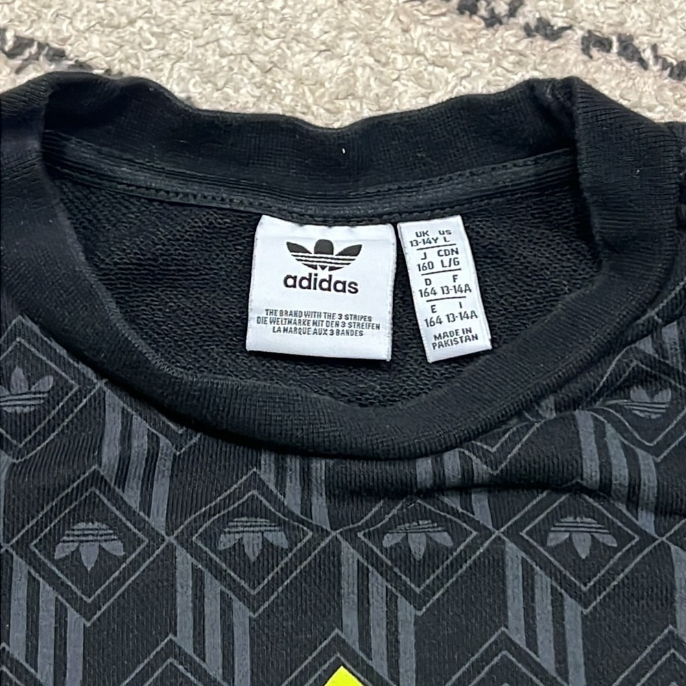 Adidas Sweater - Picture 2 of 7